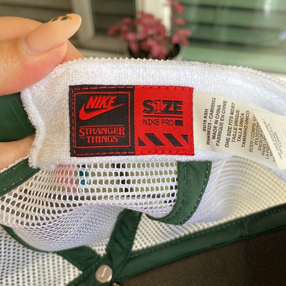 Nike Stranger Things Hawkins High Hat - Picture 3 of 5